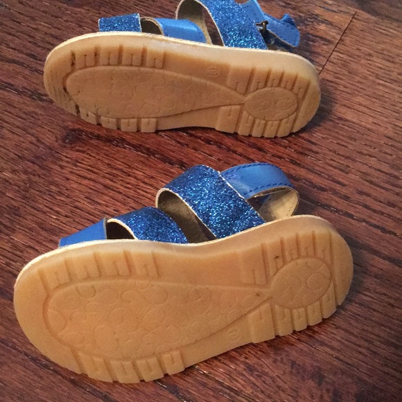 Blue Sandals - Picture 3 of 4